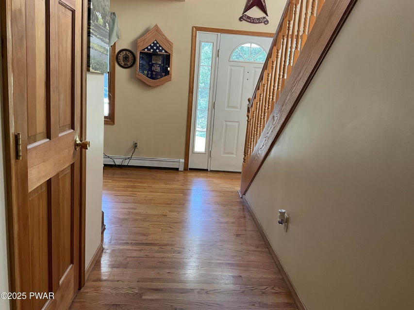 Milford, Pennsylvania, 18337, United States, 3 Bedrooms Bedrooms, ,3 BathroomsBathrooms,Residential,For Sale,1981276