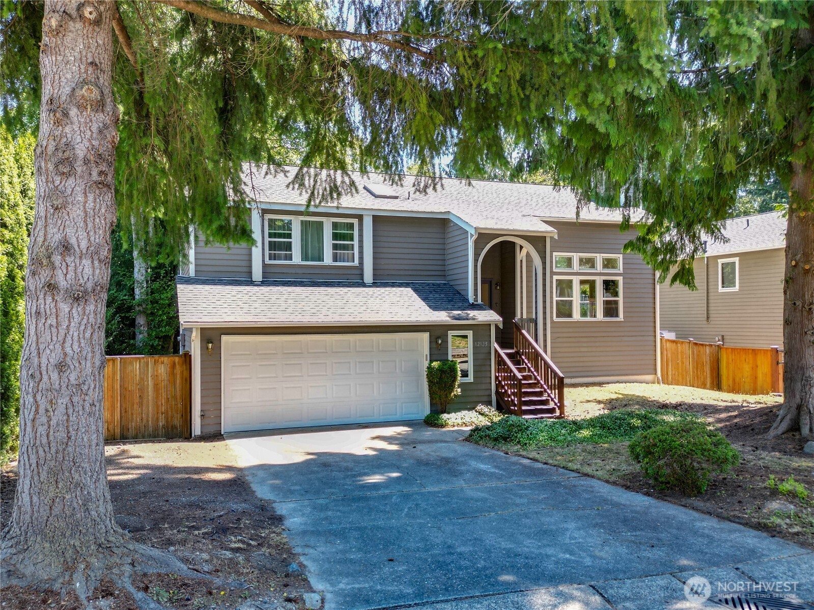 Everett, Washington, 98208, United States, 4 Bedrooms Bedrooms, ,3 BathroomsBathrooms,Residential,For Sale,1920302