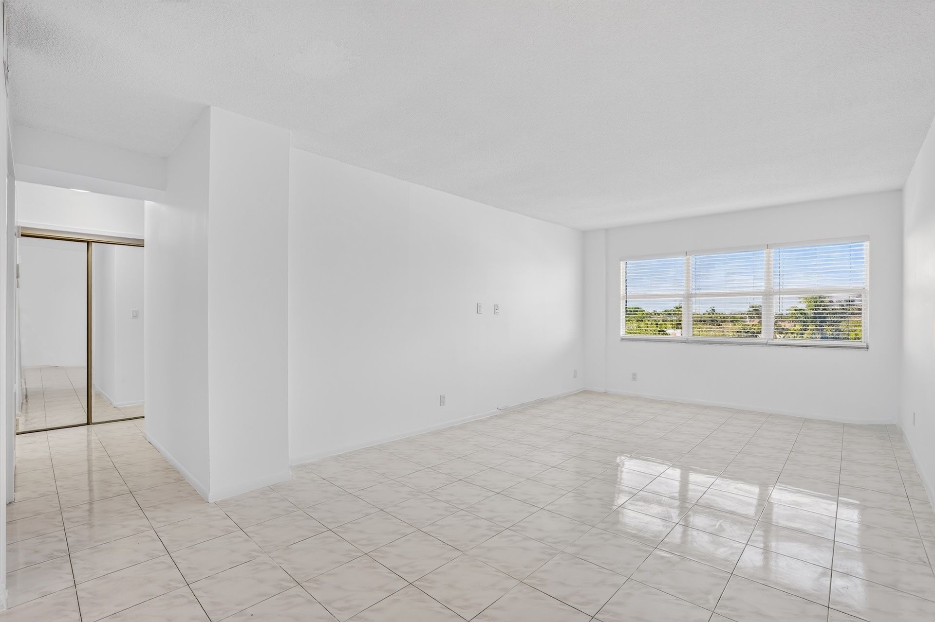  2555 NE 11th Street, Fort Lauderdale, FL, 33304 - 物件實景