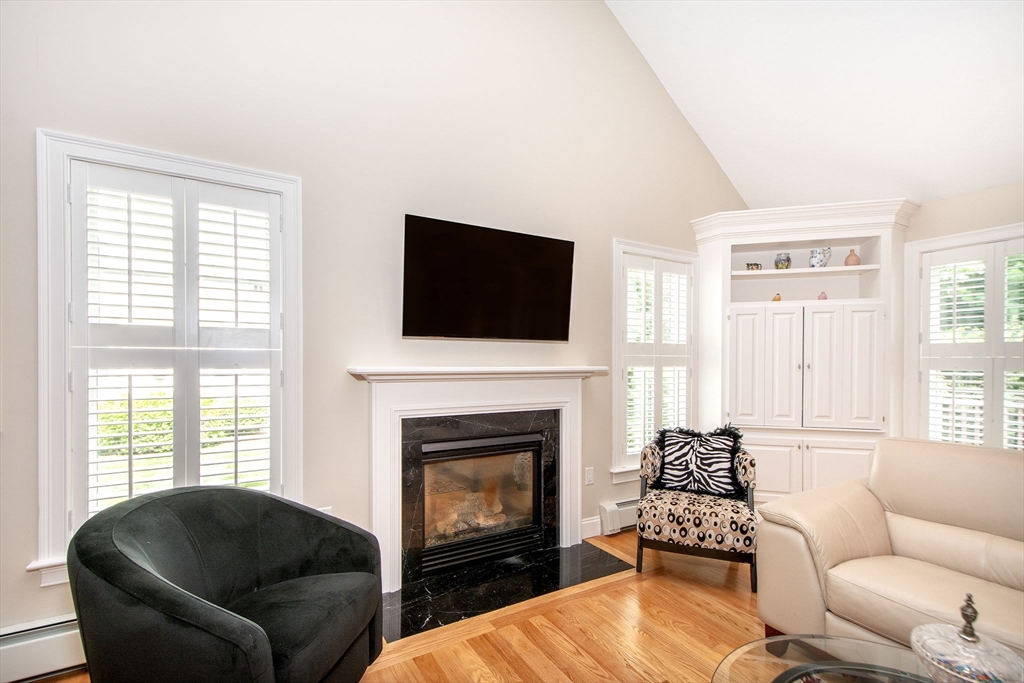 Hanover, Massachusetts, 02339, United States, 2 Bedrooms Bedrooms, ,3 BathroomsBathrooms,Residential,For Sale,1940214