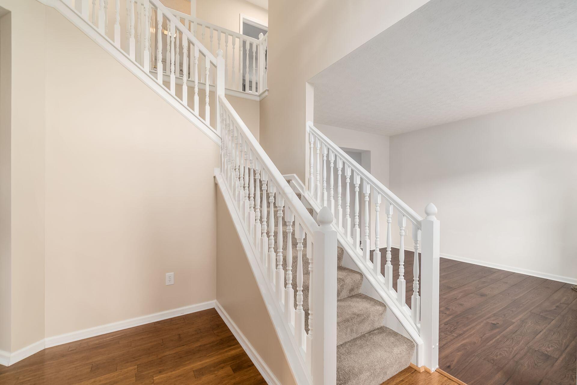 Powell, Ohio, 43065, United States, 4 Bedrooms Bedrooms, ,4 BathroomsBathrooms,Residential,For Sale,2003510