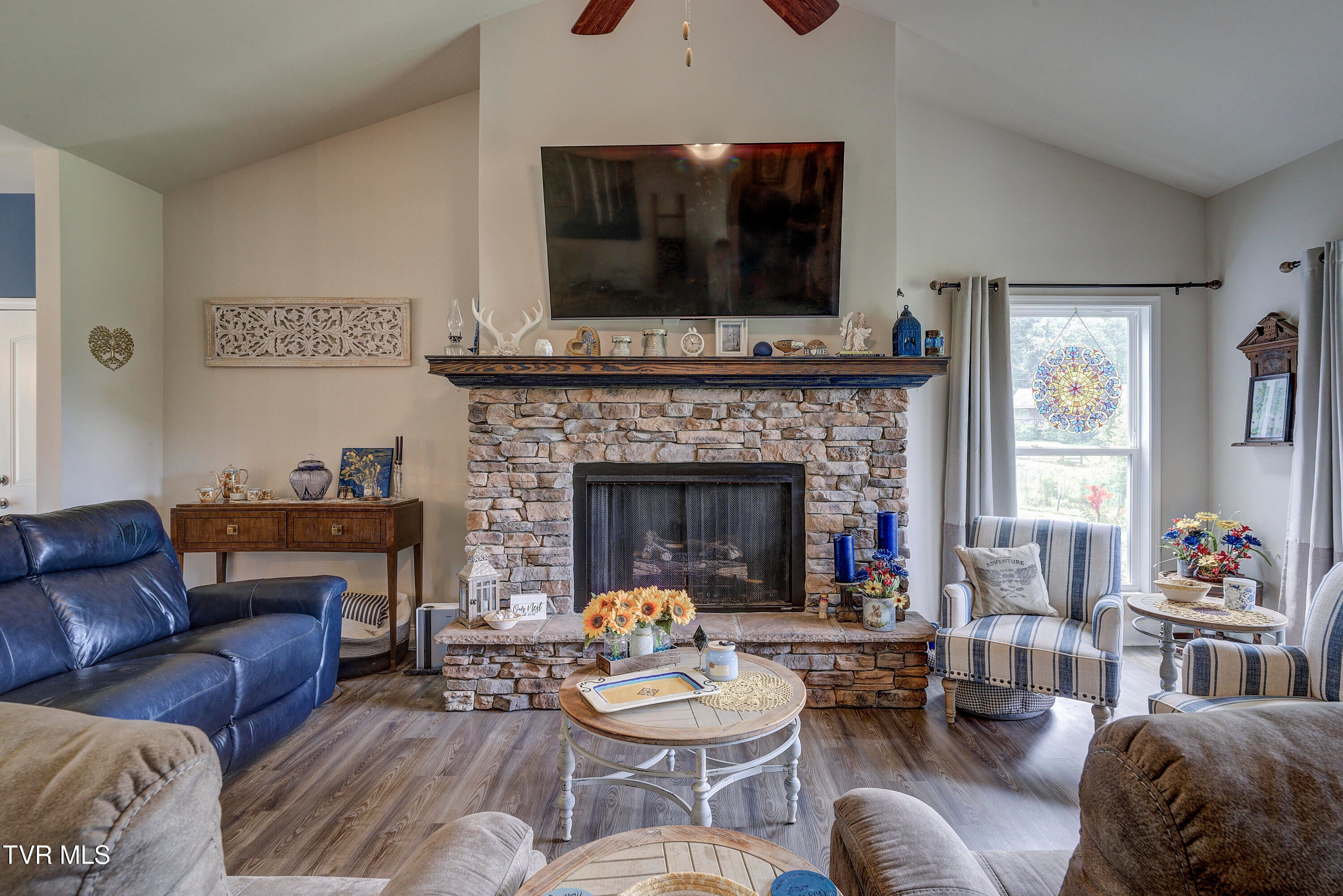 Elizabethton, Tennessee, 37643, United States, 3 Bedrooms Bedrooms, ,2 BathroomsBathrooms,Residential,For Sale,1925509