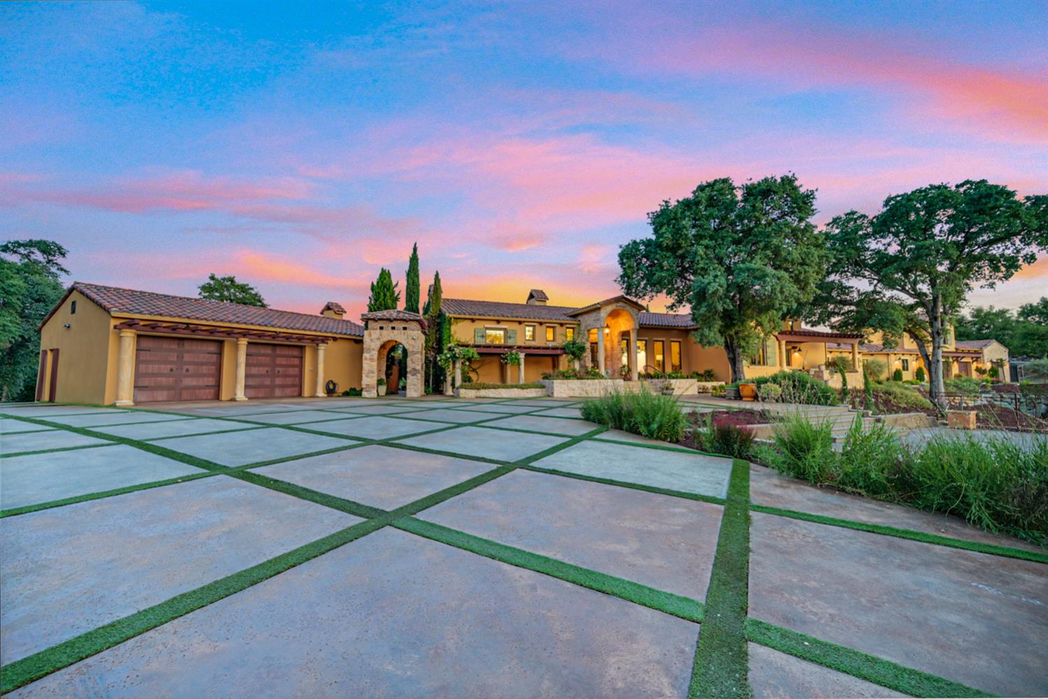 Loomis, California, 95650, United States, 6 Bedrooms Bedrooms, ,6 BathroomsBathrooms,Residential,For Sale,1908935
