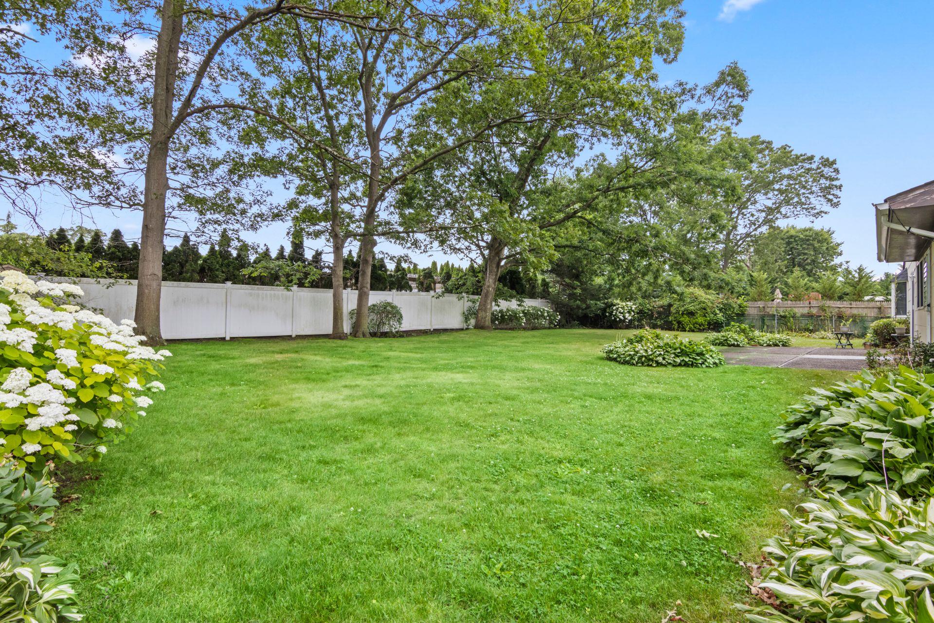 South Setauket, New York, 11720, United States, 3 Bedrooms Bedrooms, ,2 BathroomsBathrooms,Residential,For Sale,1865842