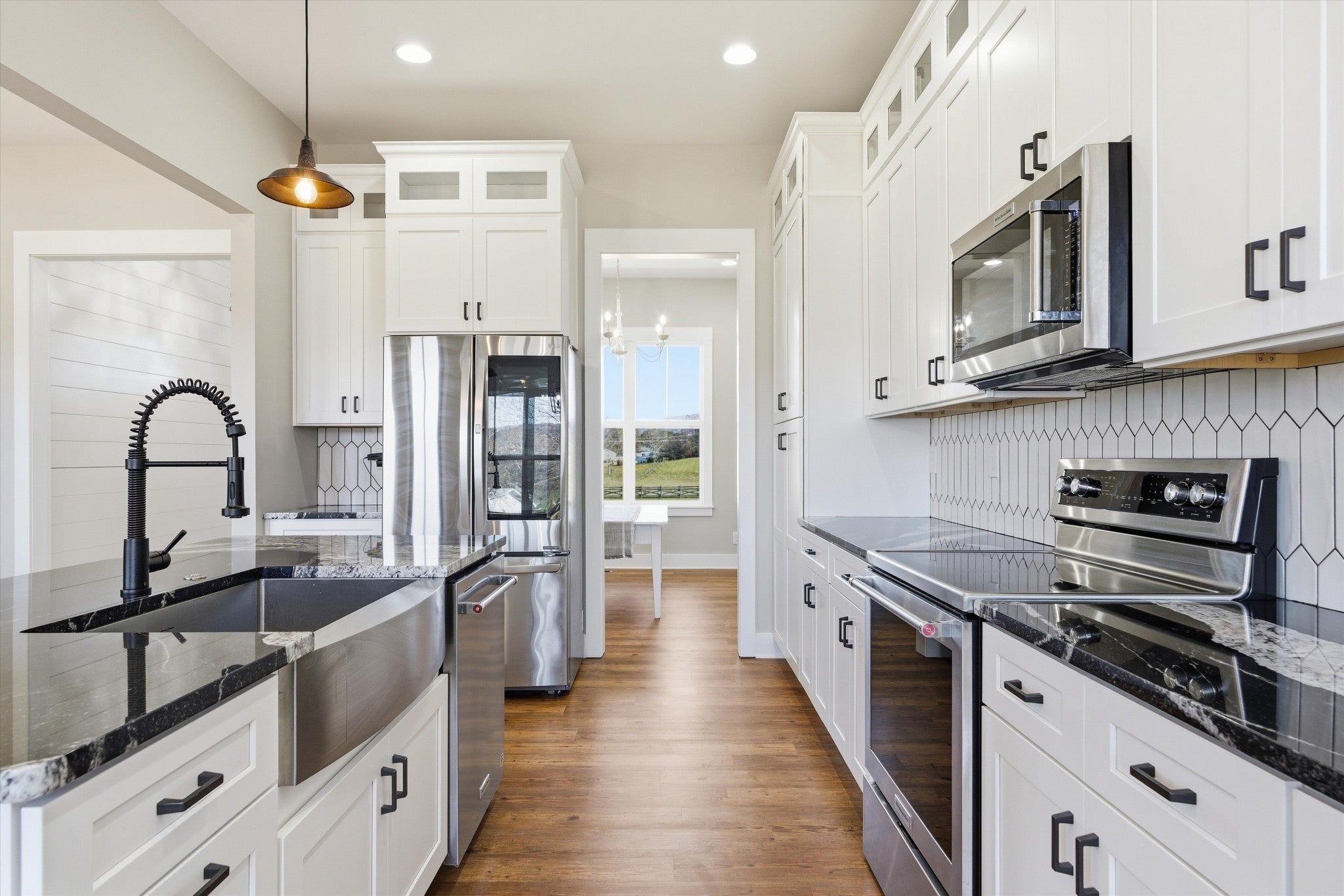 McMinnville, Tennessee, 37110, United States, 3 Bedrooms Bedrooms, ,2 BathroomsBathrooms,Residential,For Sale,2006562