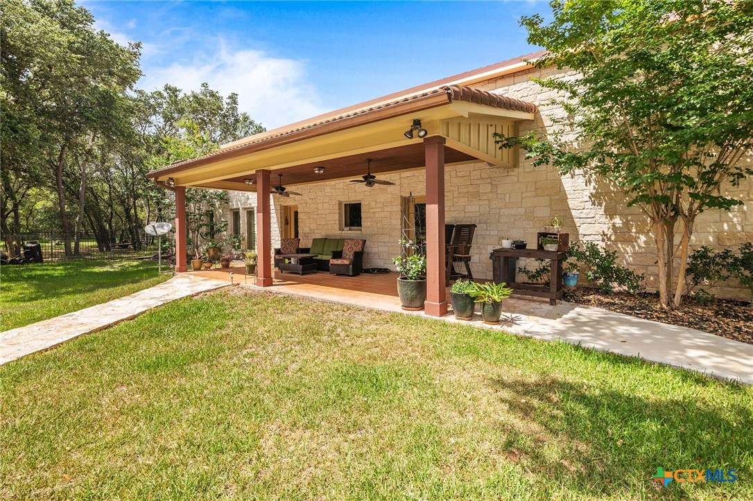 Inez, Texas, 77968, United States, 5 Bedrooms Bedrooms, ,6 BathroomsBathrooms,Residential,For Sale,1895563