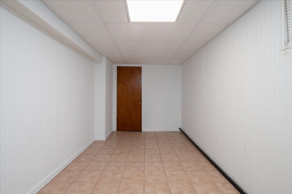 Maspeth, New York, 11378, United States, 4 Bedrooms Bedrooms, ,2 BathroomsBathrooms,Residential,For Sale,1791620