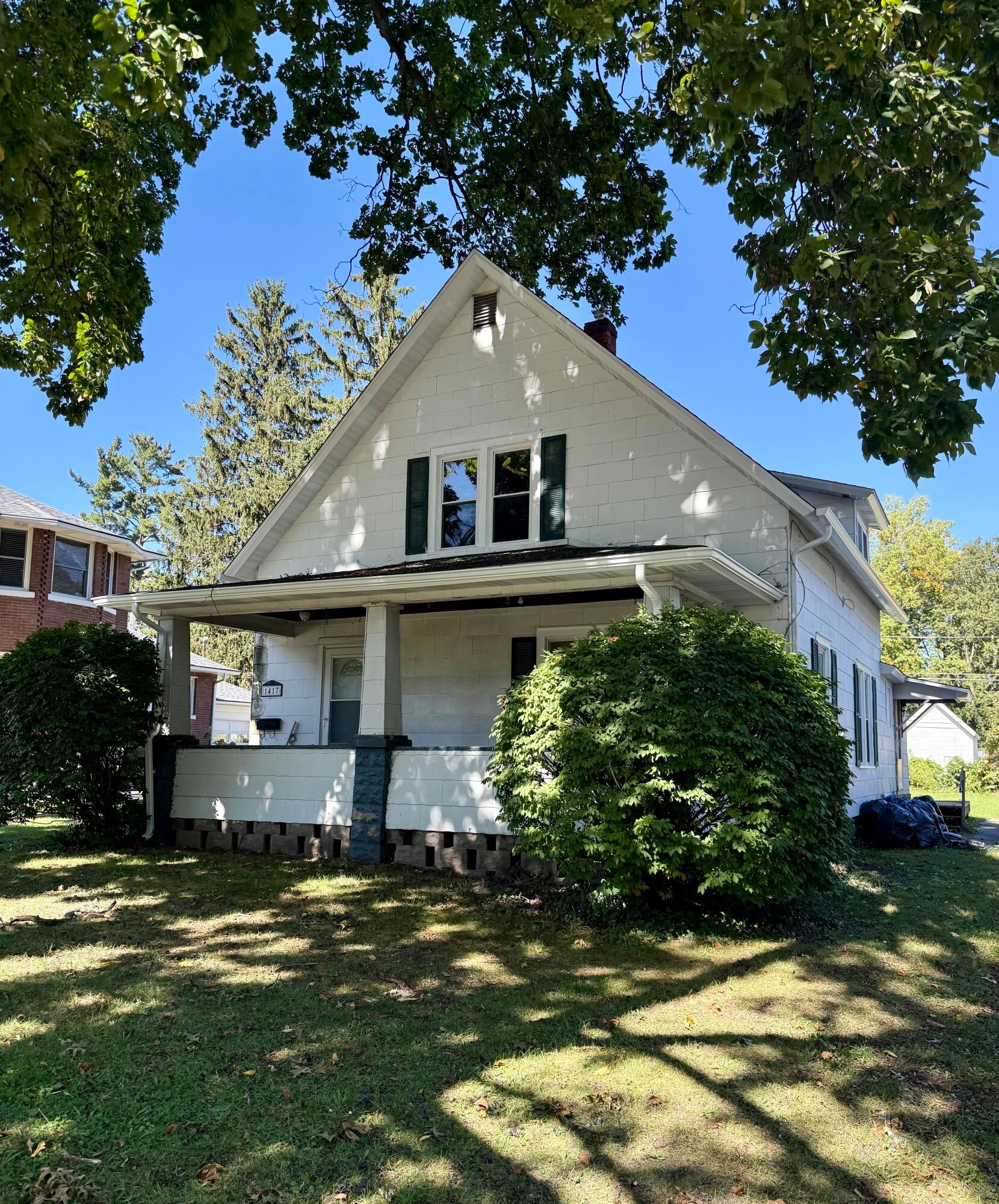 Oak St, Niles, MI 49120