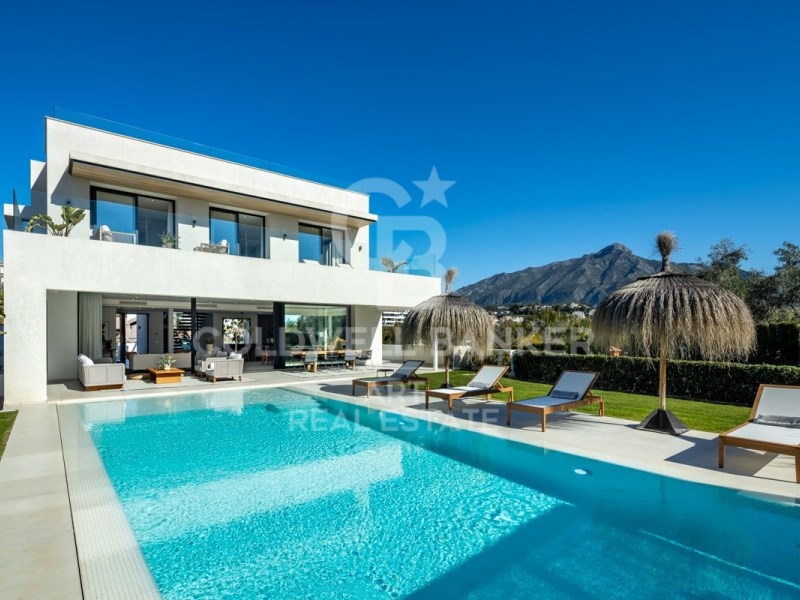 Marbella, Andalusia, ES, 5 Bedrooms Bedrooms, ,5 BathroomsBathrooms,Residential,For Sale,1766587