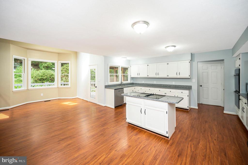 Stafford, Virginia, 22554, United States, 5 Bedrooms Bedrooms, ,4 BathroomsBathrooms,Residential,For Sale,1938309