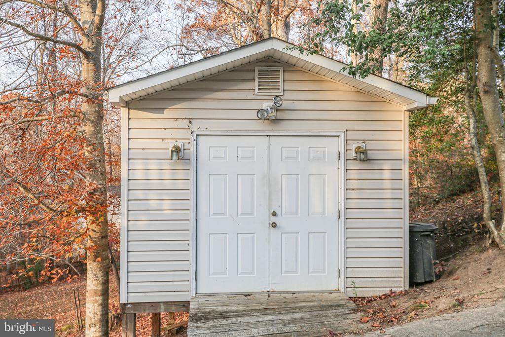 Fredericksburg, Virginia, 22405, United States, 4 Bedrooms Bedrooms, ,4 BathroomsBathrooms,Residential,For Sale,1993121