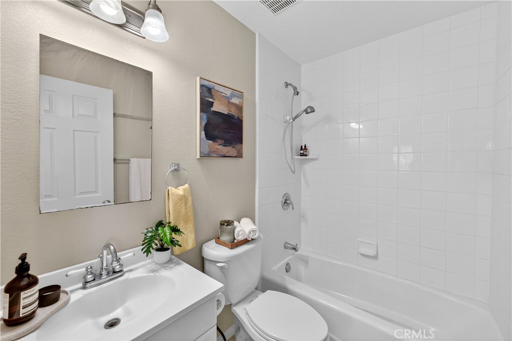 Hacienda Heights, California, 91745, United States, 2 Bedrooms Bedrooms, ,2 BathroomsBathrooms,Residential,For Sale,1985650