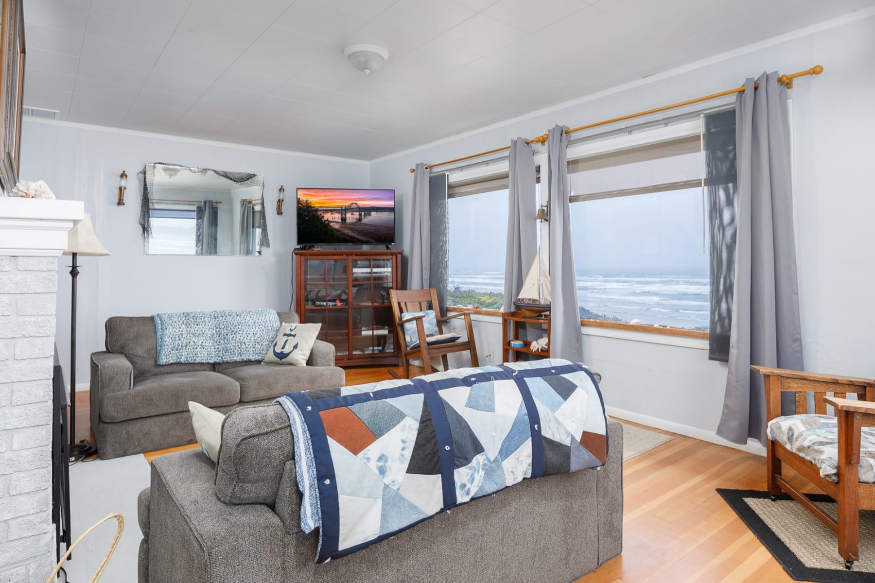  825 NW 1ST ST Newport, OR 97365 - 物件實景