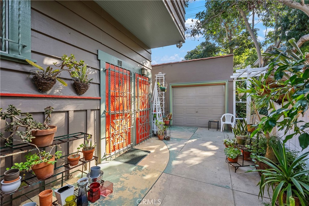 Long Beach, California, 90802, United States, 5 Bedrooms Bedrooms, ,3 BathroomsBathrooms,Residential,For Sale,1992980