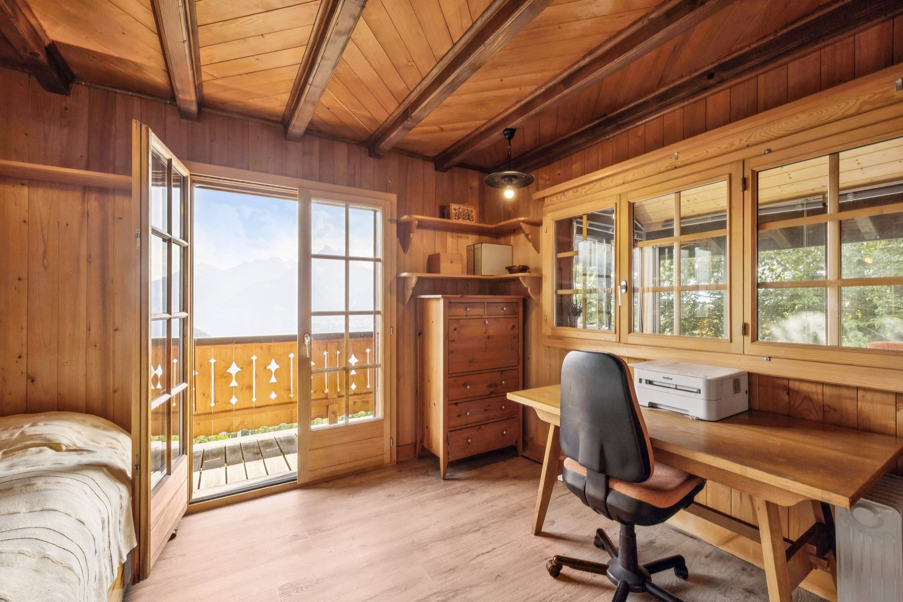  Traditional chalet in need of renovation in Gryon, with a view and a large garde - 物件實景