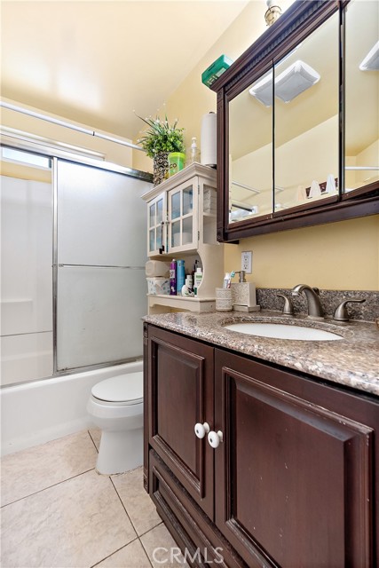 Los Angeles, California, 90022, United States, 5 Bedrooms Bedrooms, ,Residential,For Sale,1979575