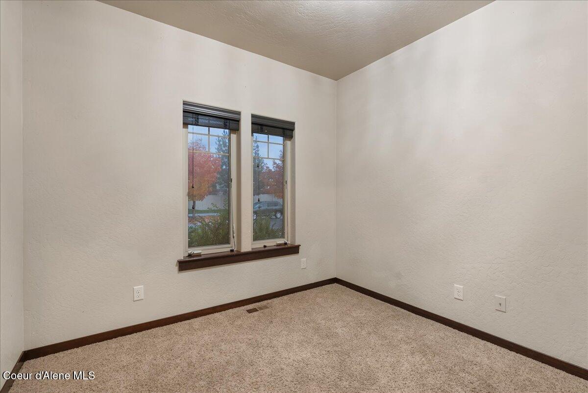 Coeur D'alene, Idaho, 83815, United States, 4 Bedrooms Bedrooms, ,2 BathroomsBathrooms,Residential,For Sale,1989025