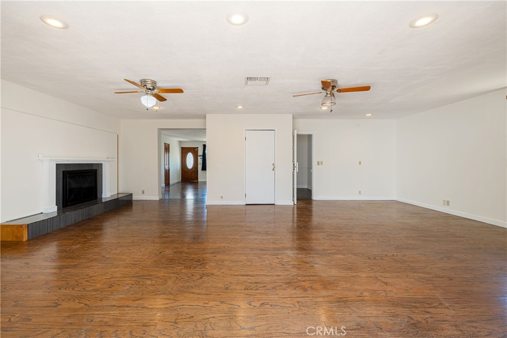 Azusa, California, 91702, United States, 3 Bedrooms Bedrooms, ,2 BathroomsBathrooms,Residential,For Sale,1902994