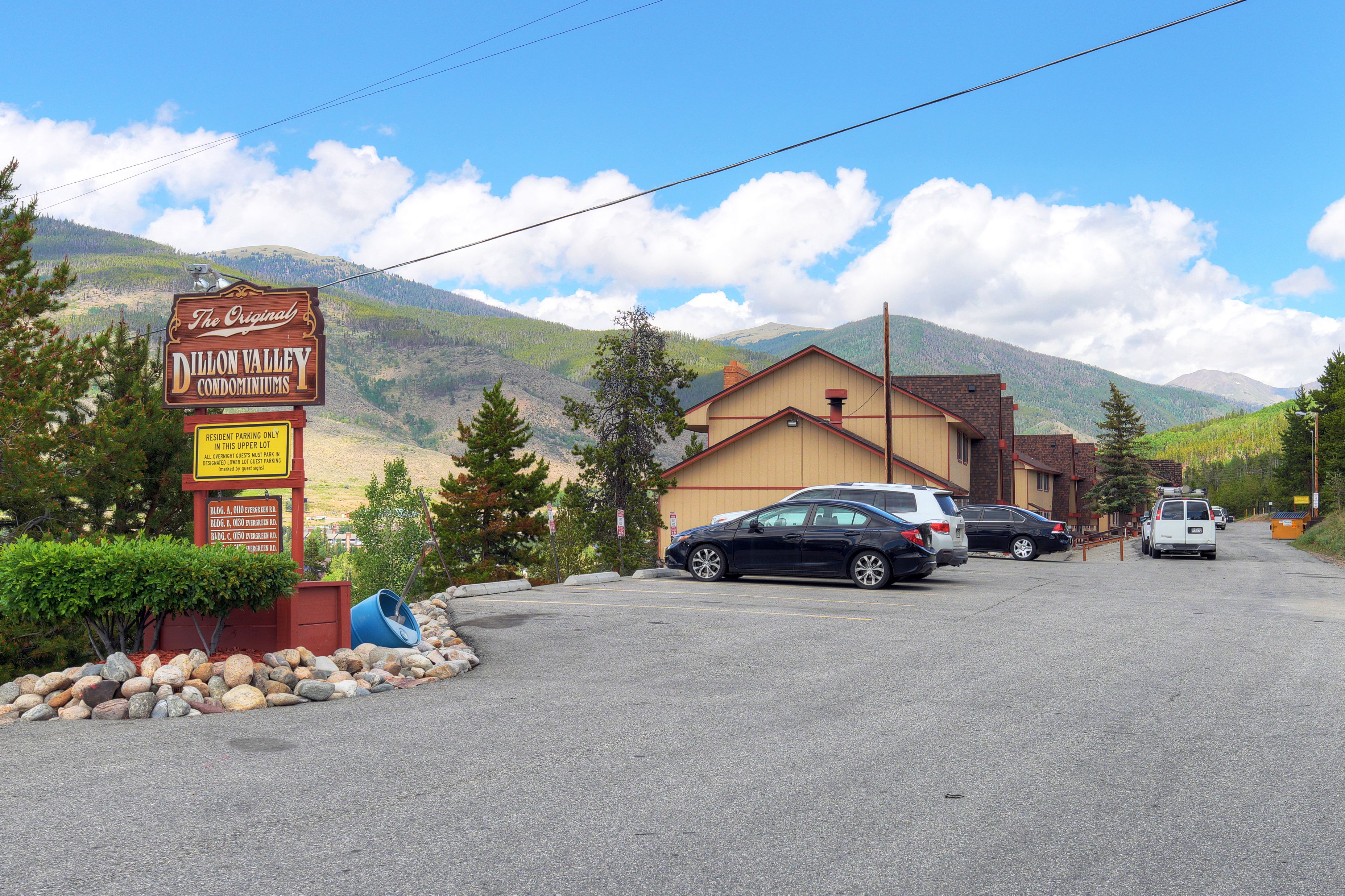  Dillon Valley Condo A-201 - 物件實景