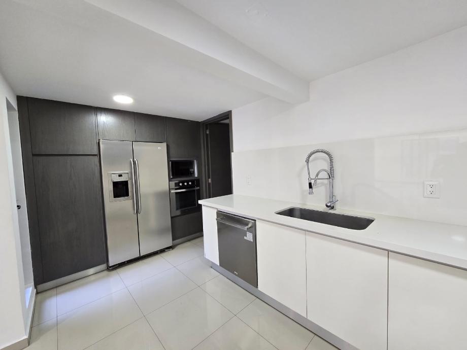 Tlalpan, Ciudad de México, 14386, Mexico, 3 Bedrooms Bedrooms, ,4 BathroomsBathrooms,Residential,For Sale,1713585