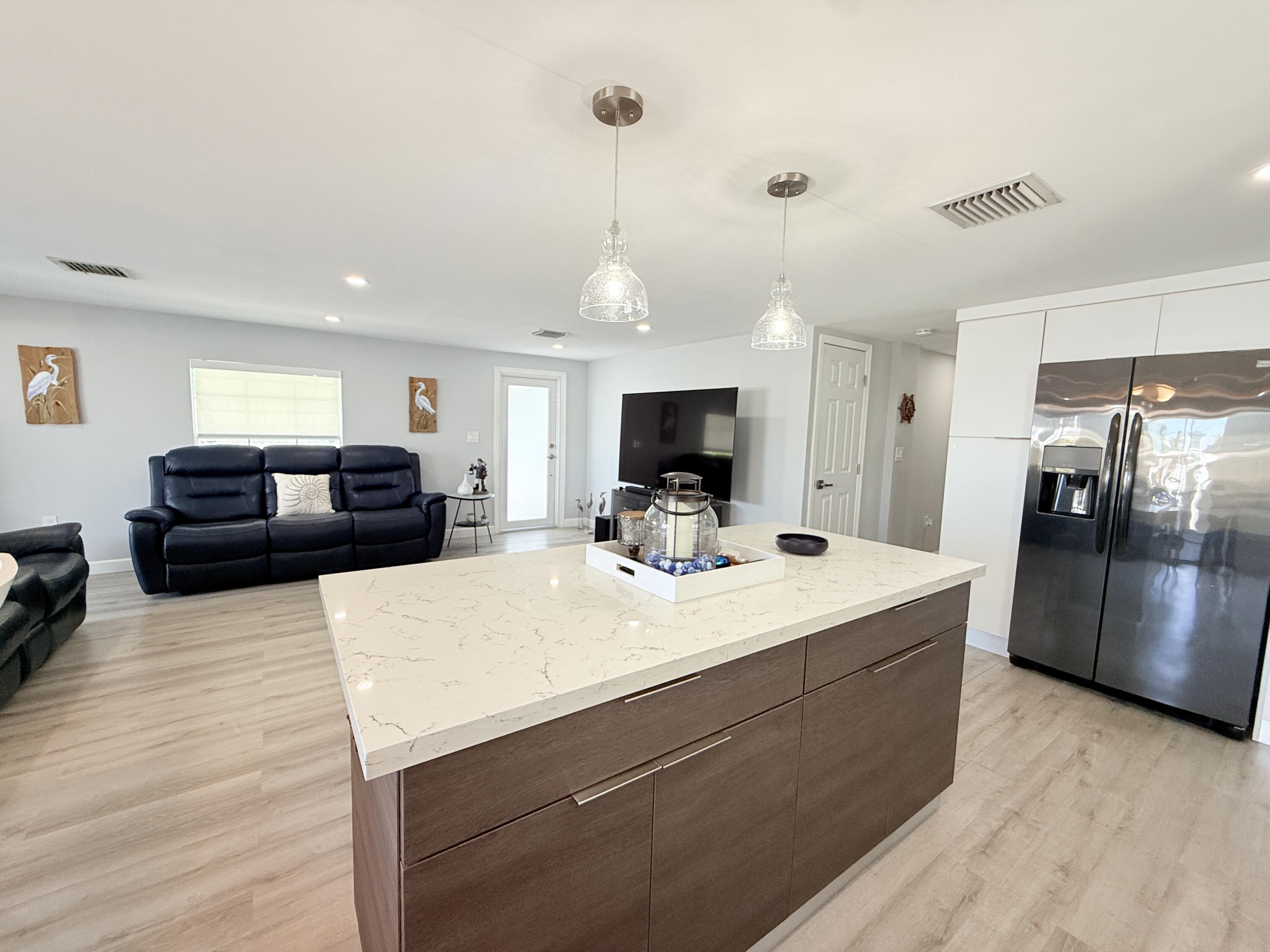 Key Largo, Florida, 33037, United States, 2 Bedrooms Bedrooms, ,2 BathroomsBathrooms,Residential,For Sale,1998042
