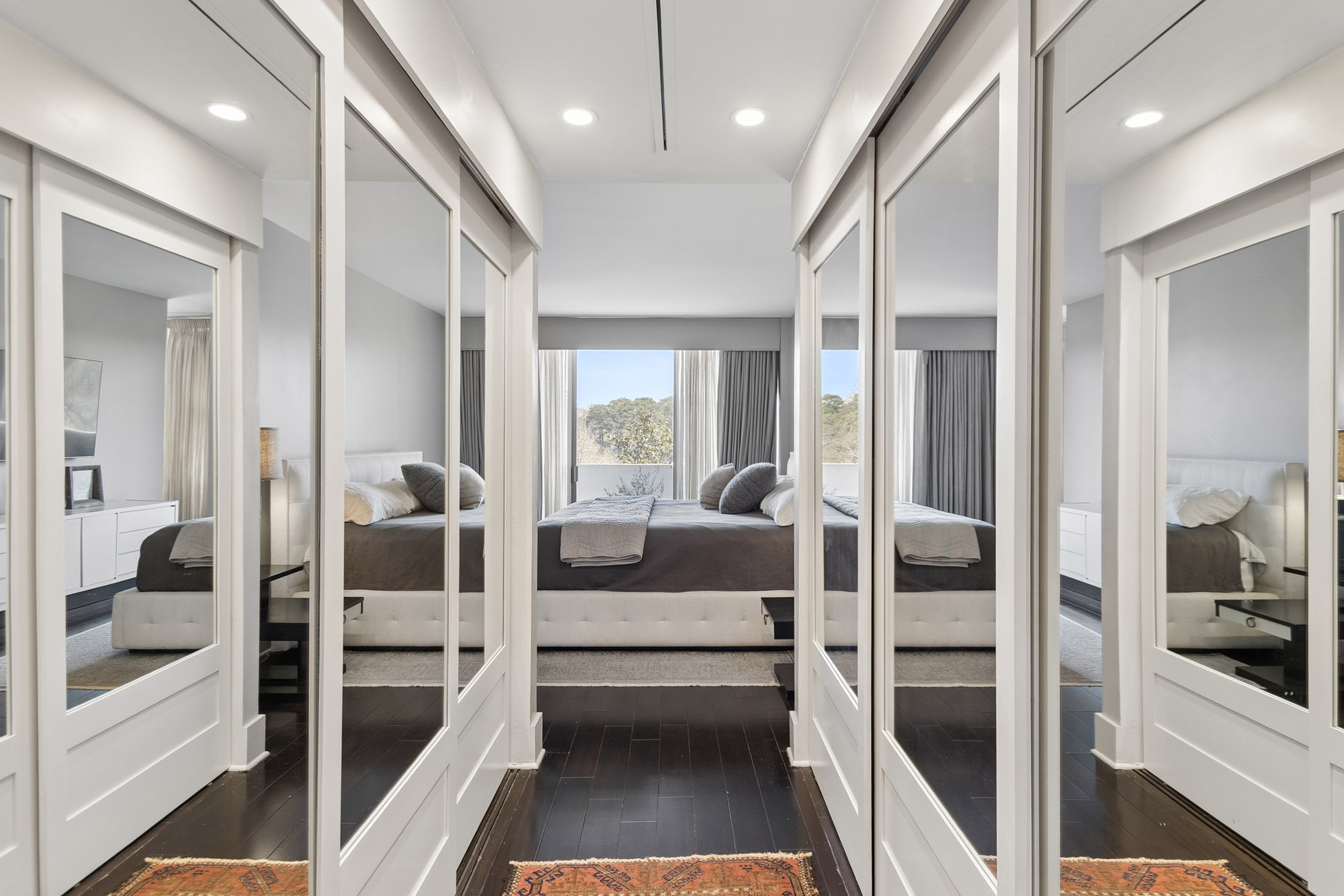  Easy Living at Plaza Towers - 物件實景