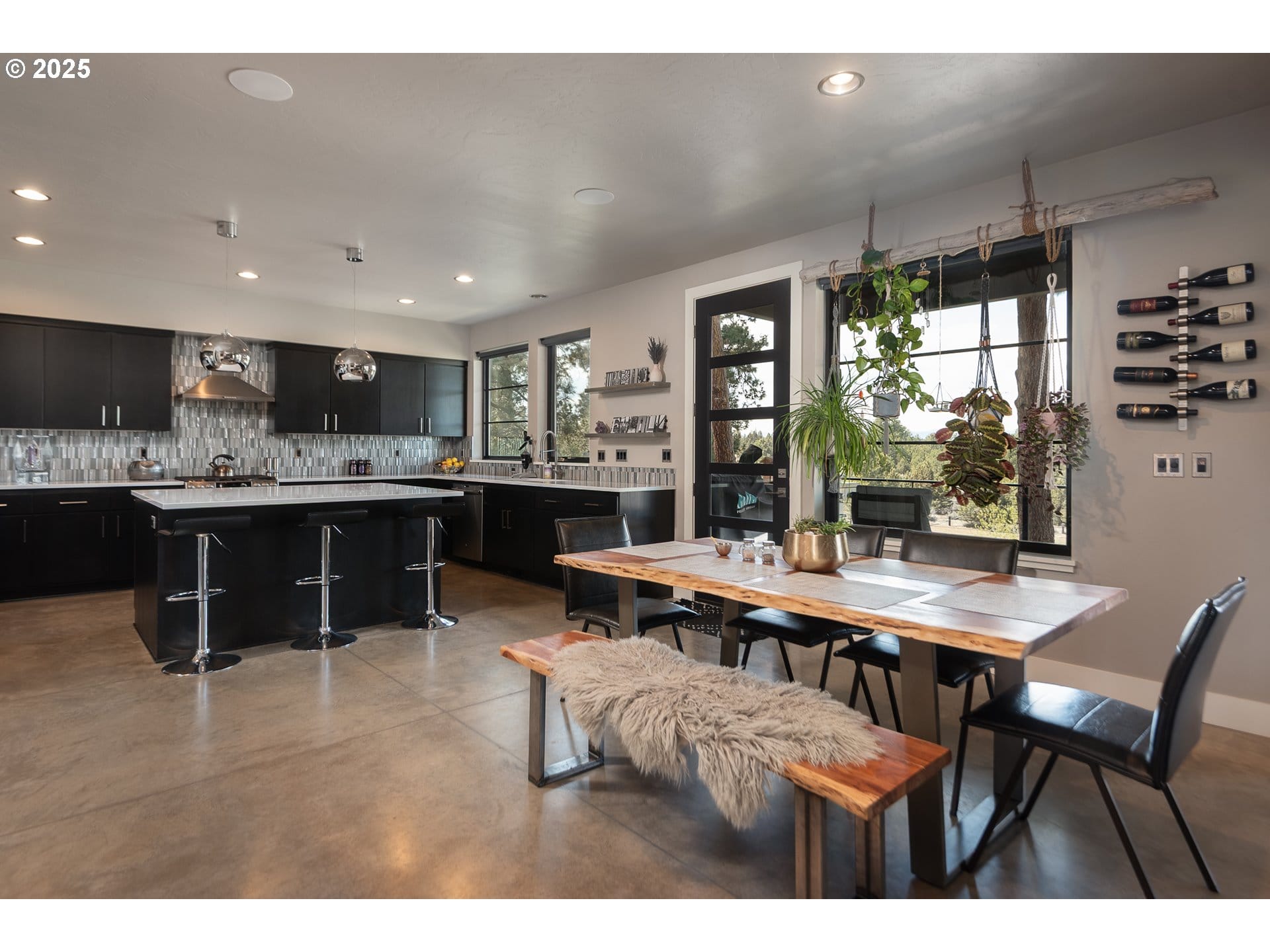  21060 KNOTT RD Bend, OR 97702 - 物件實景