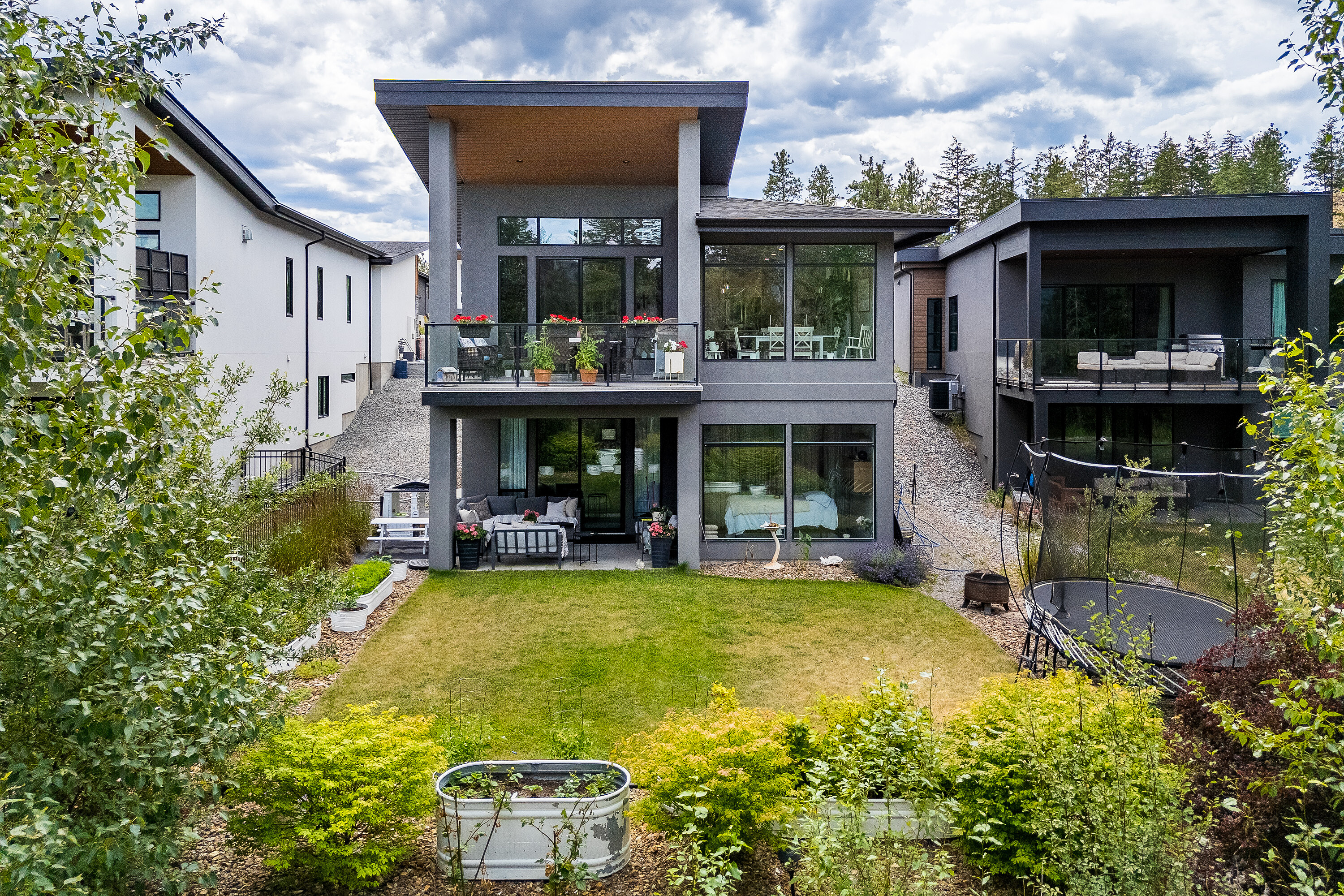  Walkout Rancher in Lakestone - 物件實景