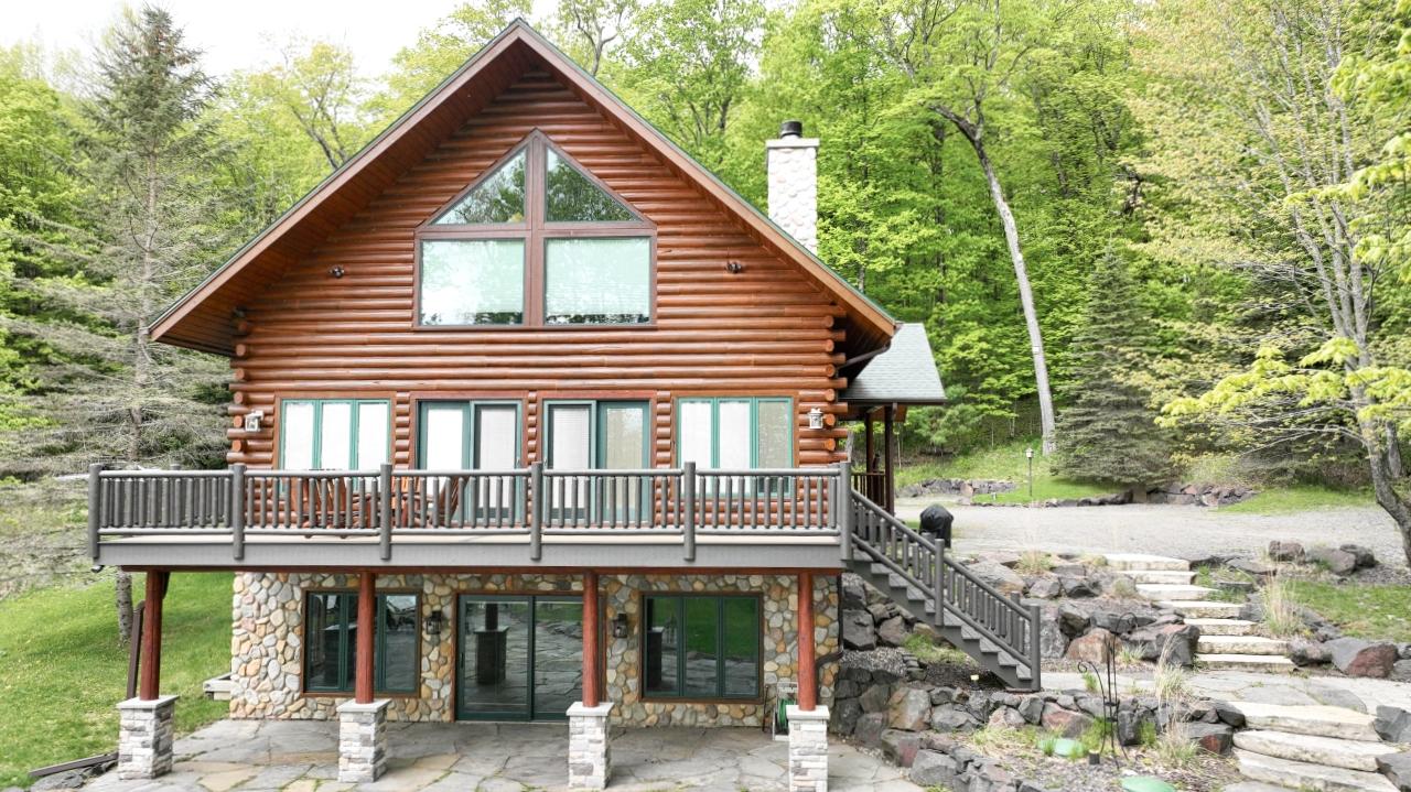Phelps, Wisconsin, 54554, United States, 5 Bedrooms Bedrooms, ,3 BathroomsBathrooms,Residential,For Sale,1825799