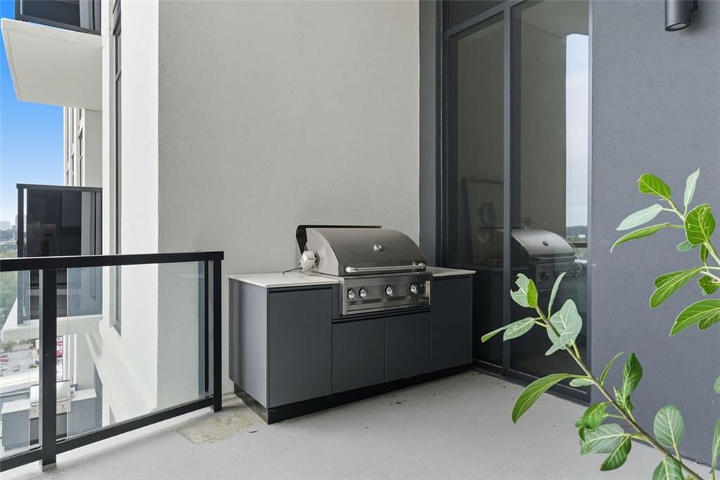 Atlanta, Georgia, 30305, United States, 2 Bedrooms Bedrooms, ,3 BathroomsBathrooms,Residential,For Sale,1979191