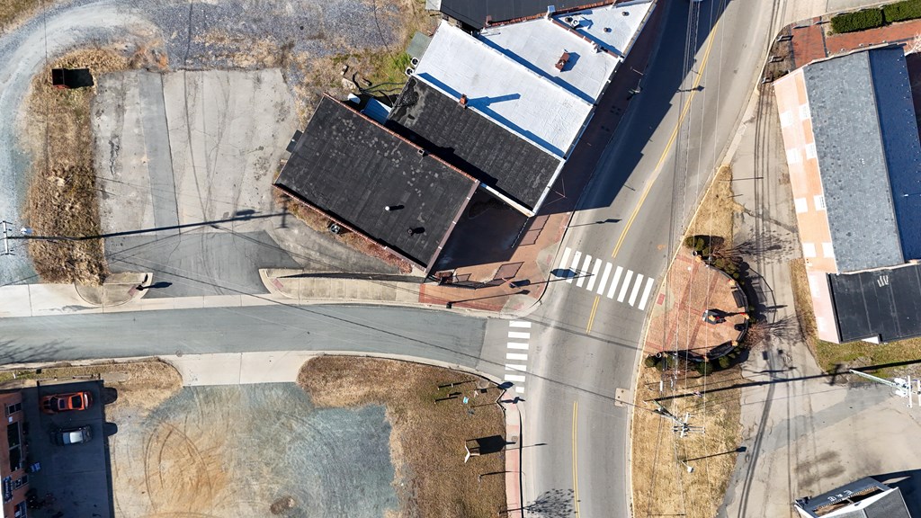 Dillwyn, Virginia, 23936, United States, 4 Bedrooms Bedrooms, ,2 BathroomsBathrooms,Residential,For Sale,2007810