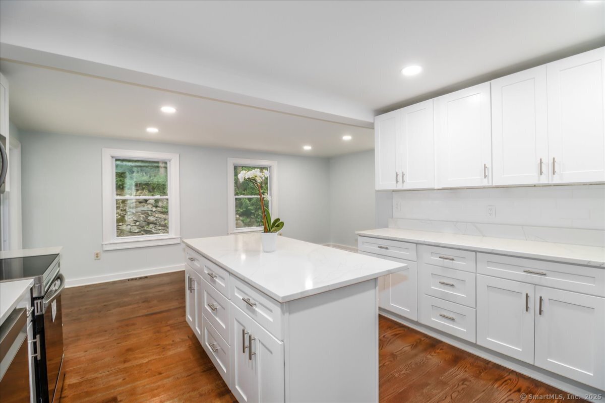 Monroe, Connecticut, 06468, United States, 3 Bedrooms Bedrooms, ,3 BathroomsBathrooms,Residential,For Sale,1883497
