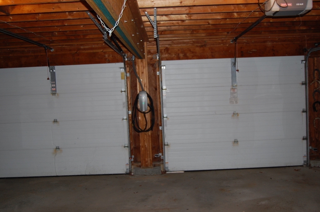 Spencer, Massachusetts, 01562, United States, 4 Bedrooms Bedrooms, ,3 BathroomsBathrooms,Residential,For Sale,1861461