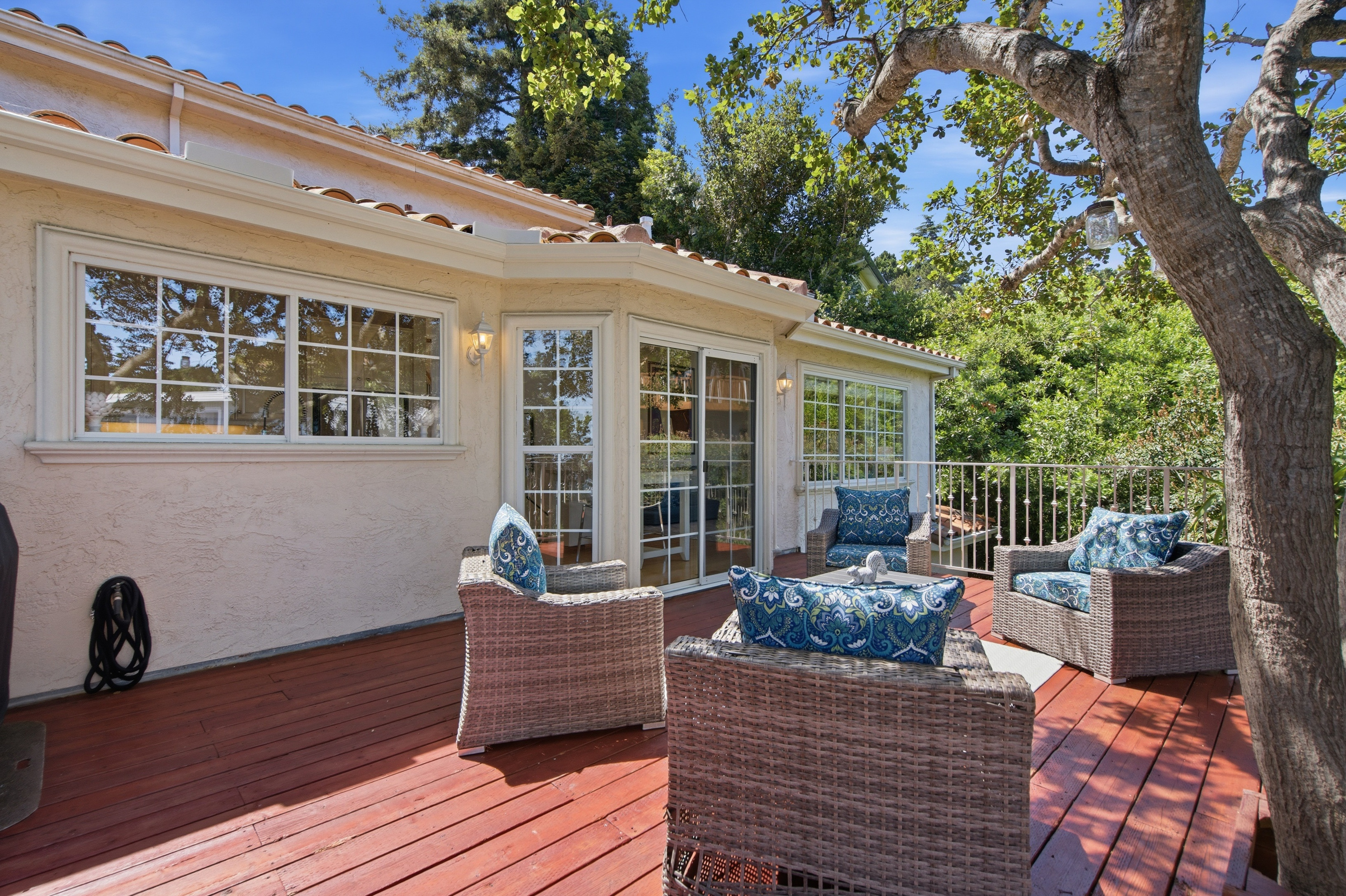  Prime Belmont Hills Home with Bay Views - 物件實景