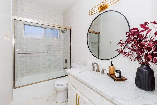 Ramona, California, 92065, United States, 4 Bedrooms Bedrooms, ,4 BathroomsBathrooms,Residential,For Sale,1985737