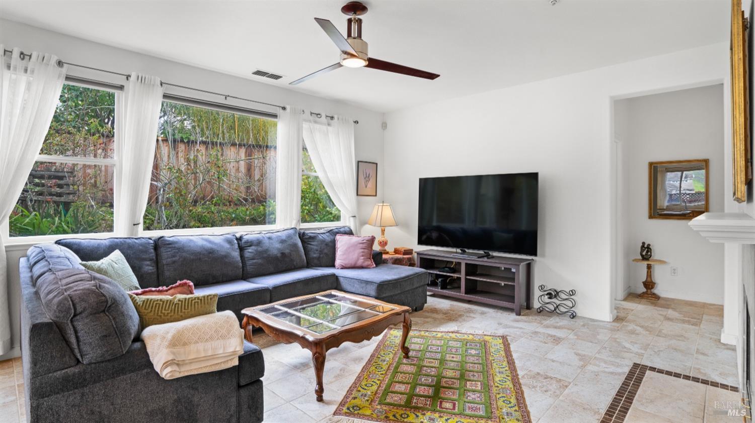 Petaluma, California, 94952, United States, 4 Bedrooms Bedrooms, ,3 BathroomsBathrooms,Residential,For Sale,1745107
