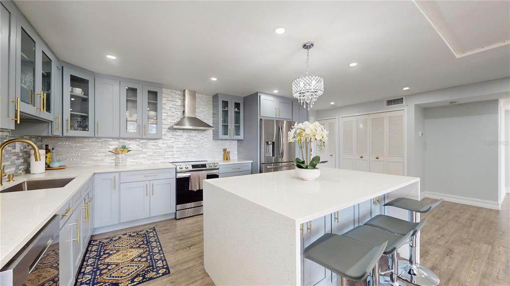 Clearwater Beach, Florida, 33767, United States, 2 Bedrooms Bedrooms, ,2 BathroomsBathrooms,Residential,For Sale,1818973