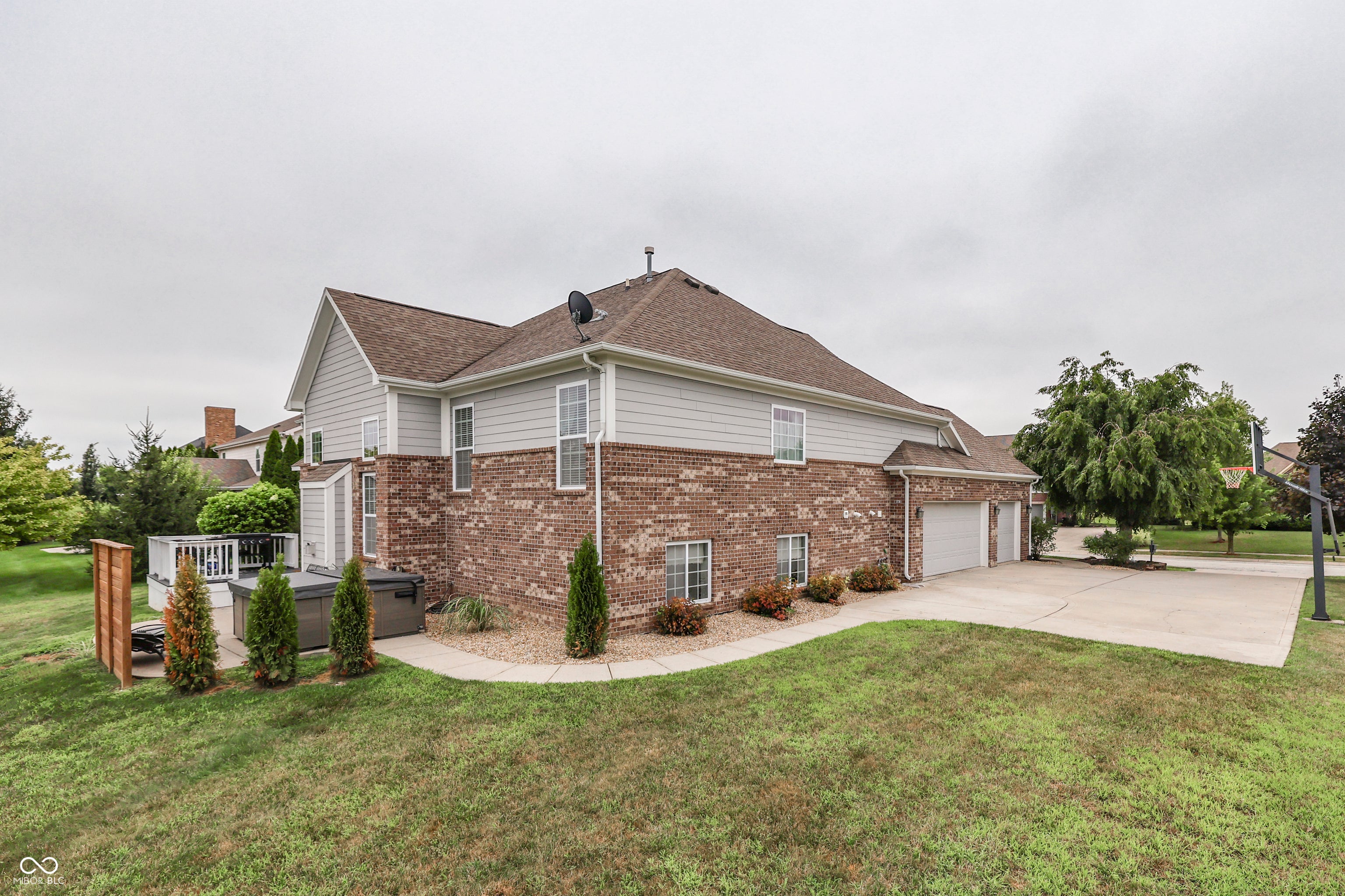 Greenwood, Indiana, 46143, United States, 4 Bedrooms Bedrooms, ,4 BathroomsBathrooms,Residential,For Sale,1956693