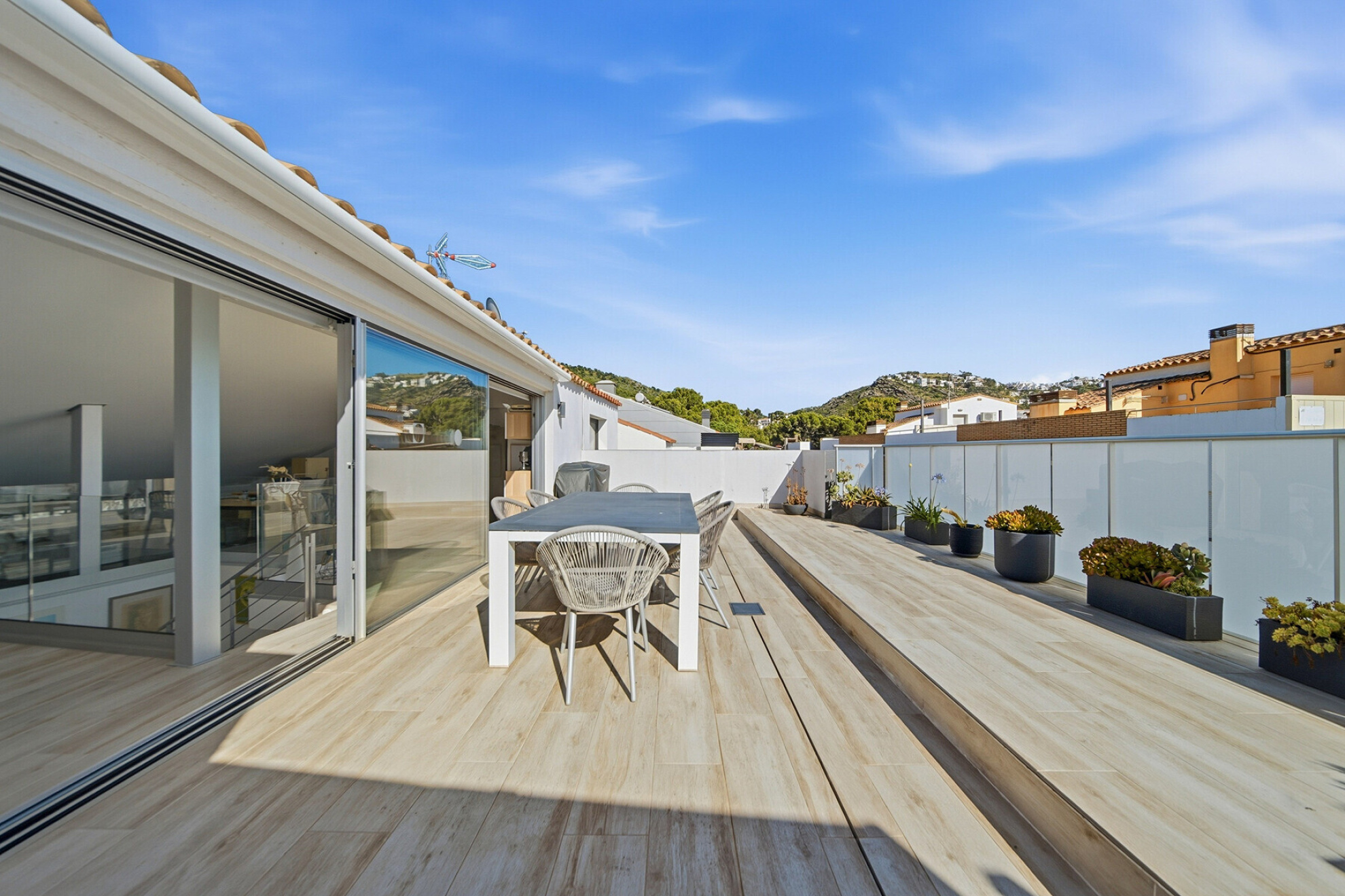  Contemporary duplex penthouse with a terrace and partial ocean view in Roses - 物件實景