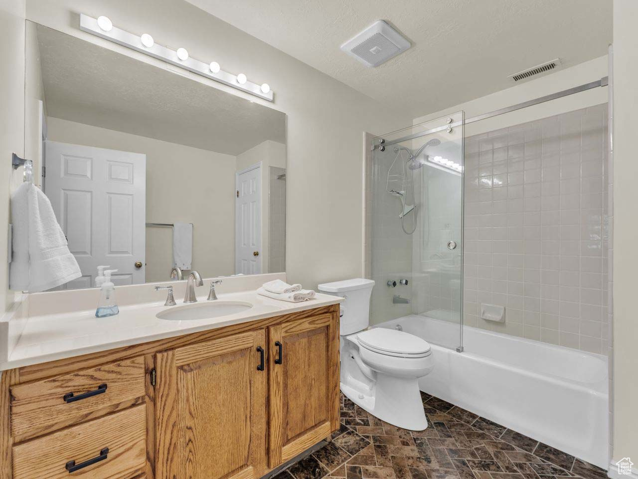 Salt Lake City, Utah, 84103, United States, 3 Bedrooms Bedrooms, ,3 BathroomsBathrooms,Residential,For Sale,1794274
