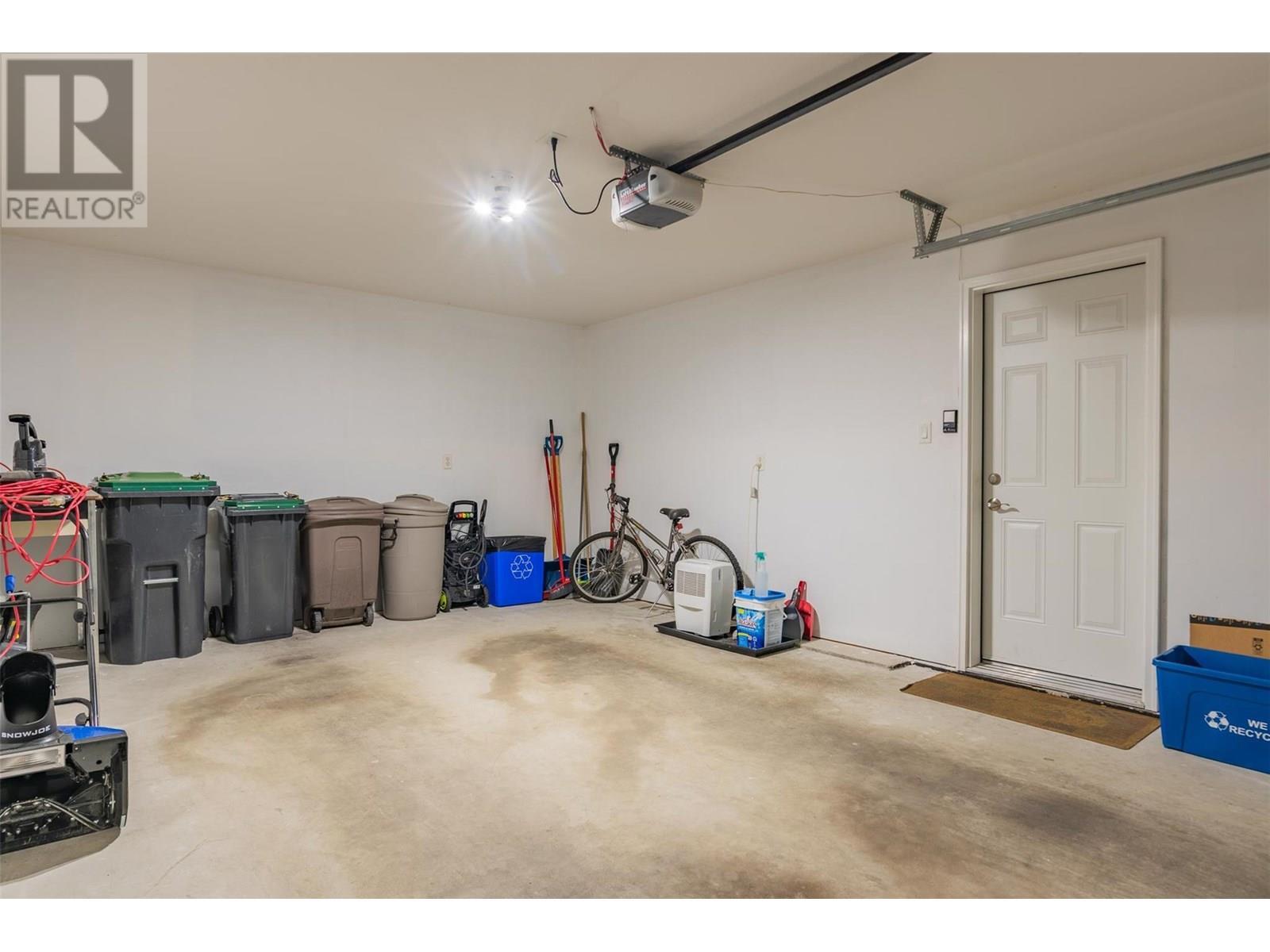 CASTLEGAR, British Columbia, V1N 1J7, CA, 3 Bedrooms Bedrooms, ,2 BathroomsBathrooms,Residential,For Sale,1913084