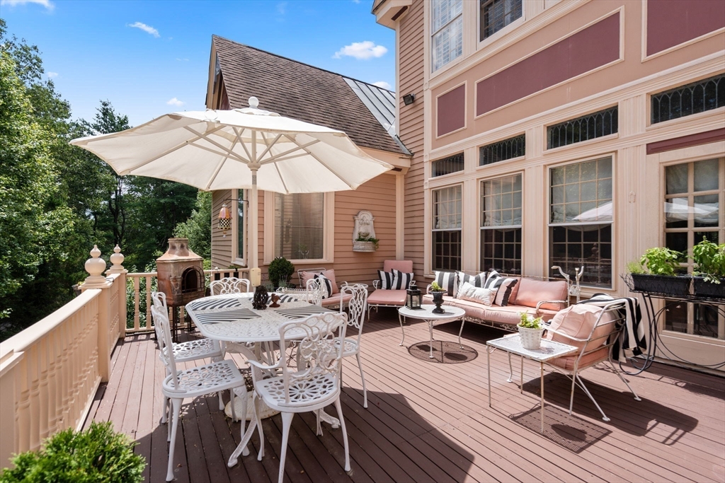 Hopkinton, Massachusetts, 01748, United States, 4 Bedrooms Bedrooms, ,5 BathroomsBathrooms,Residential,For Sale,1982386