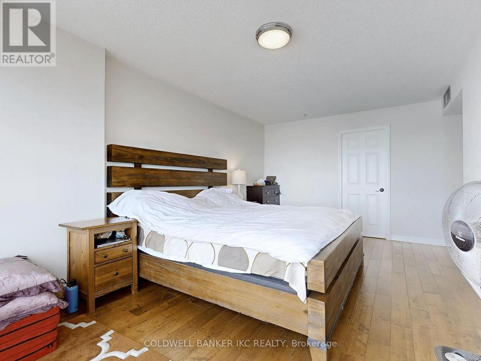 MISSISSAUGA (CITY CENTRE), Ontario, L4Z 1W3, CA, 3 Bedrooms Bedrooms, ,2 BathroomsBathrooms,Residential,For Sale,1913085