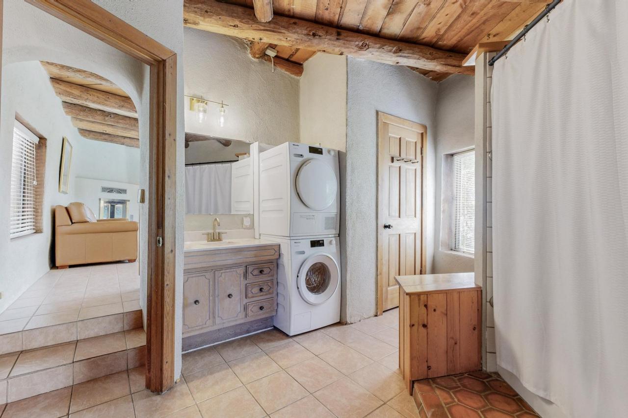 30 Apache Creek, Santa Fe, New Mexico, 87505, United States, 5 Bedrooms Bedrooms, ,4 BathroomsBathrooms,Residential,For Sale,30 Apache Creek,1591905