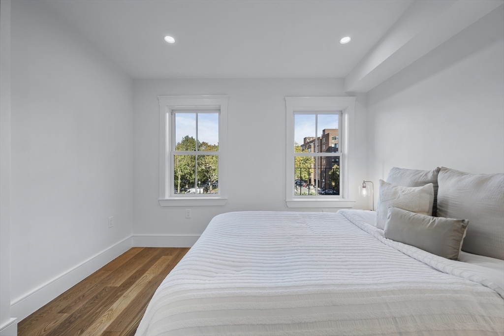 Boston, Massachusetts, 02118, United States, 4 Bedrooms Bedrooms, ,5 BathroomsBathrooms,Residential,For Sale,1973917