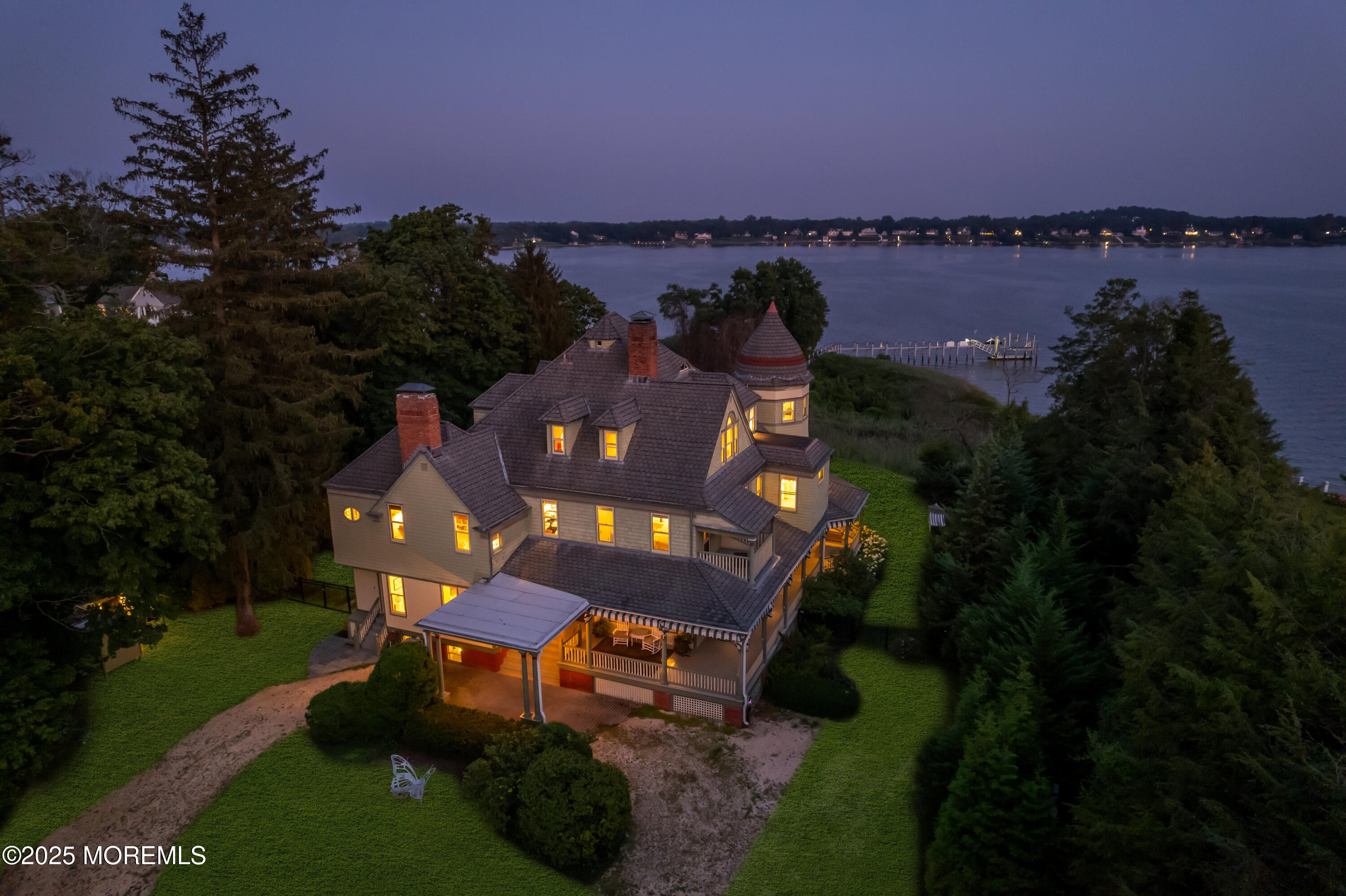 Red Bank, New Jersey, 07701, United States, 9 Bedrooms Bedrooms, ,6 BathroomsBathrooms,Residential,For Sale,1934404