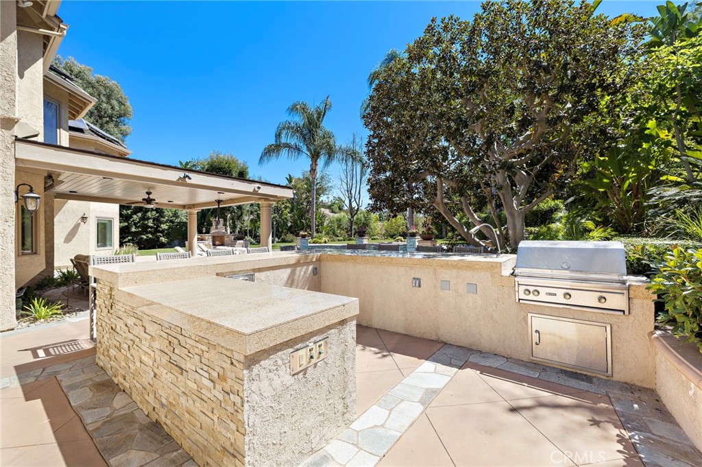 Laguna Hills, California, 92653, United States, 7 Bedrooms Bedrooms, ,5 BathroomsBathrooms,Residential,For Sale,1941687