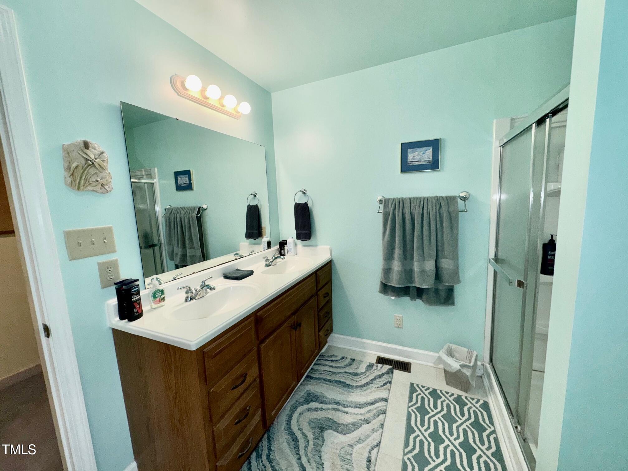 Henderson, North Carolina, 27537, United States, 3 Bedrooms Bedrooms, ,3 BathroomsBathrooms,Residential,For Sale,1848561