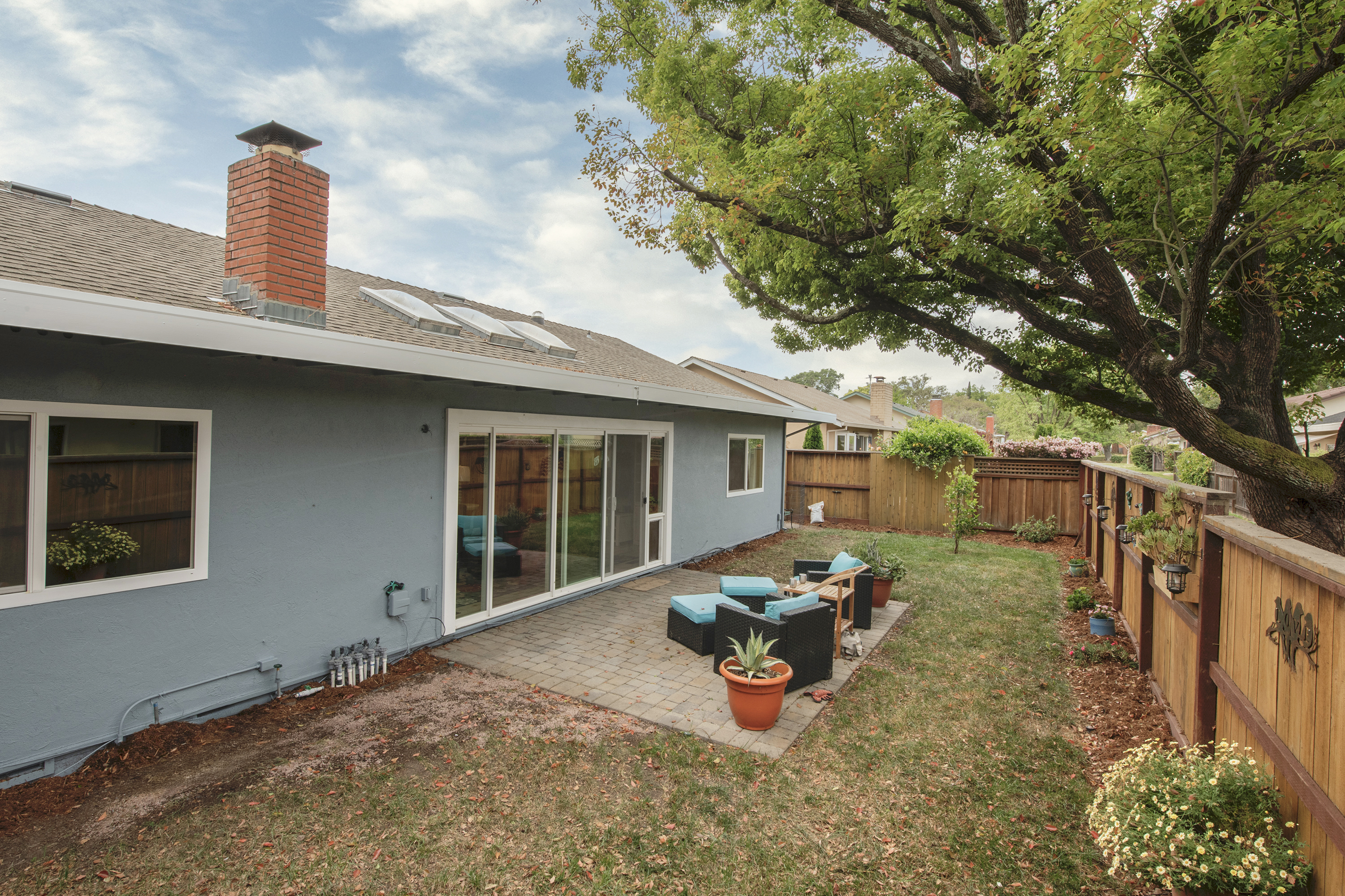  1250 Mission Drive - 物件實景