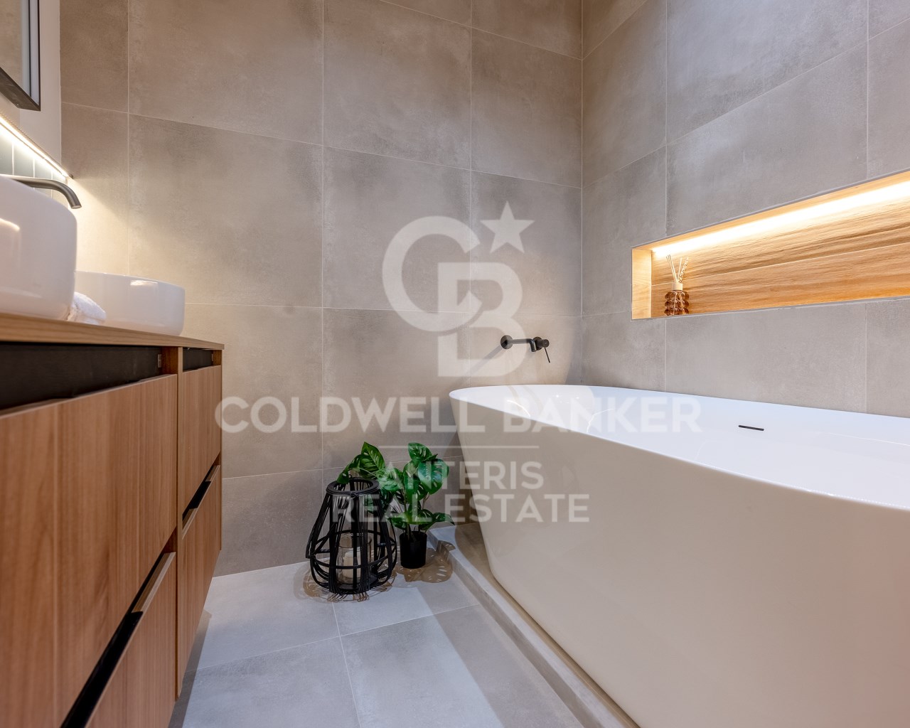 Barcelona, Barcelona, Eixample Barcelona, Barcelon, Barcelona, Catalonia, ES, 3 Bedrooms Bedrooms, ,2 BathroomsBathrooms,Residential,For Sale,Barcelona, Barcelona, Eixample Barcelona, Barcelon,1659097